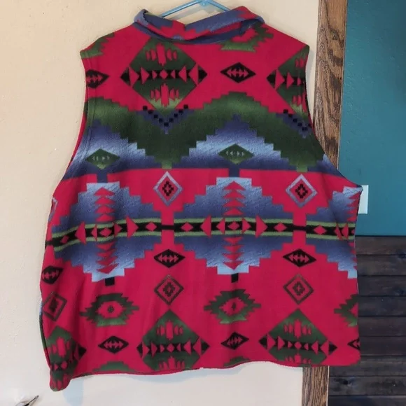 Back In The Saddle Southwest Aztec Print Fleece Vest - Picture 5 of 5